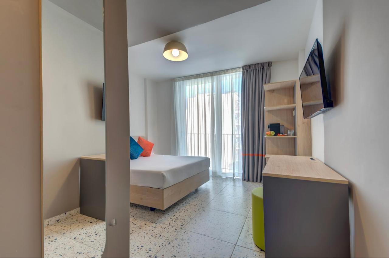Quadro Hotel, Trademark Collection By Wyndham St. Julian's Exteriör bild