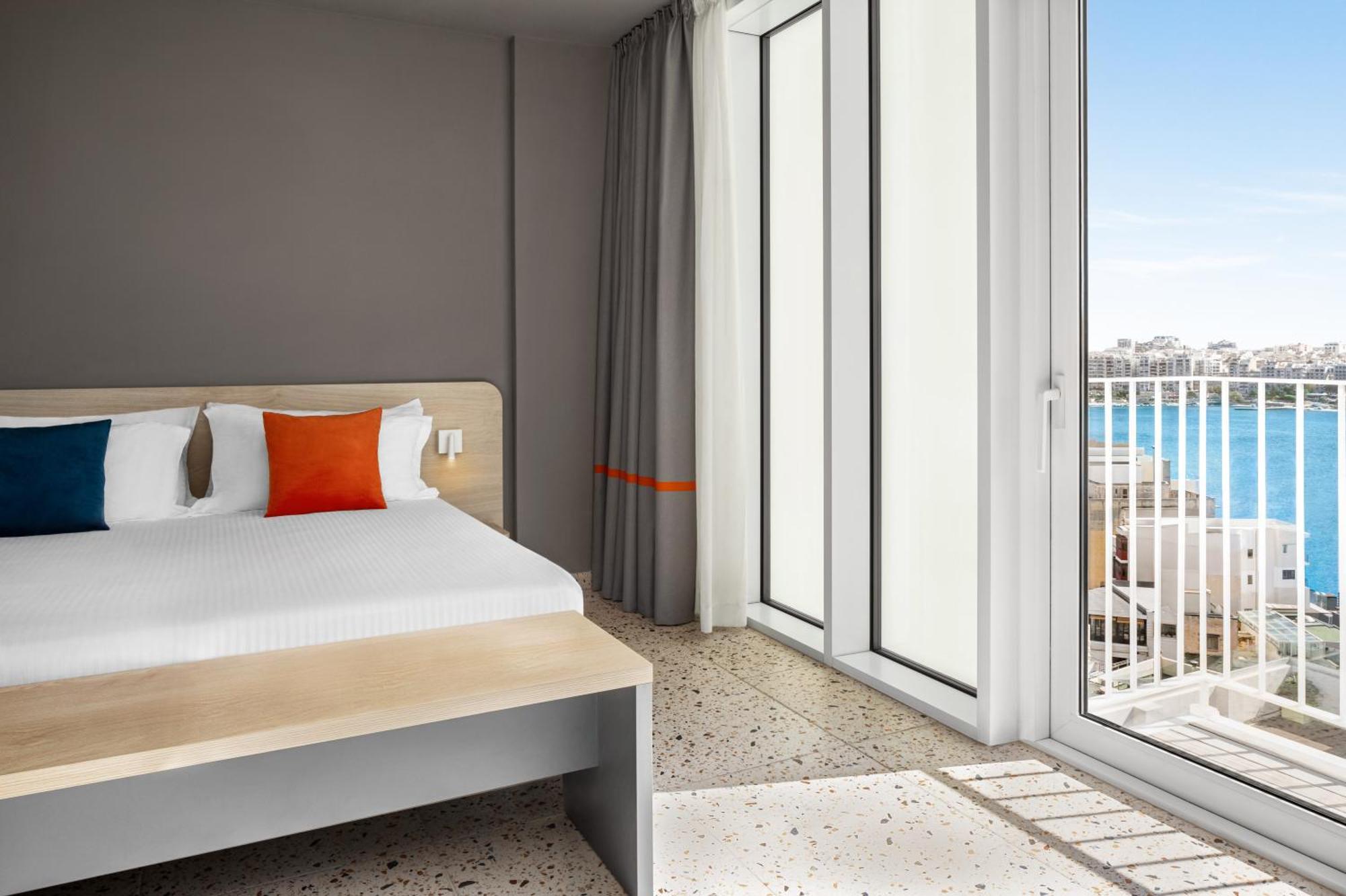 Quadro Hotel, Trademark Collection By Wyndham St. Julian's Exteriör bild
