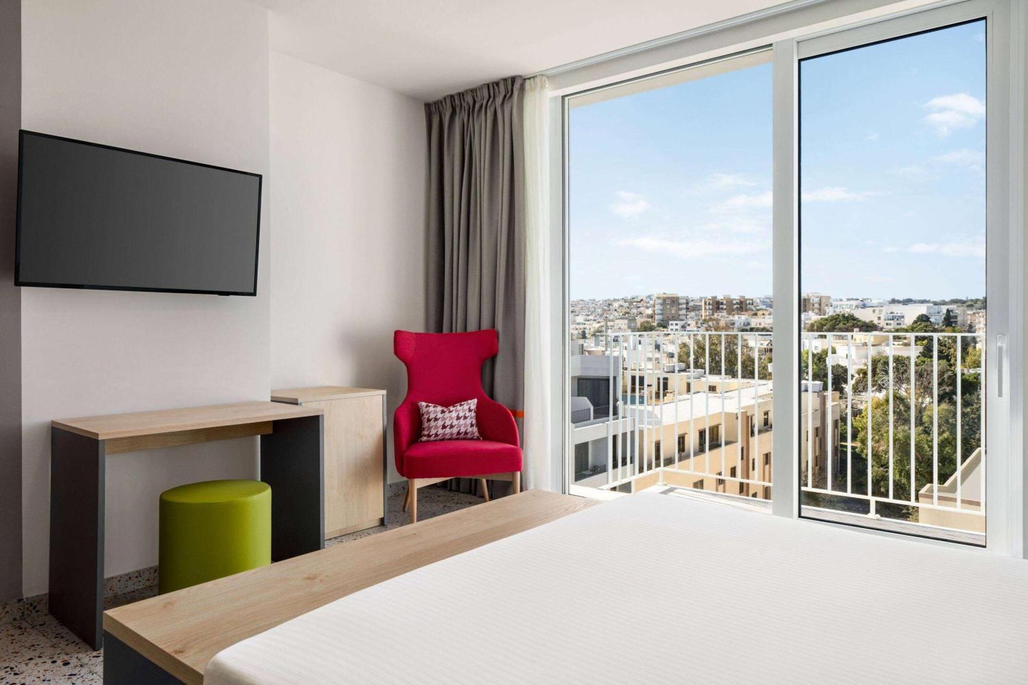 Quadro Hotel, Trademark Collection By Wyndham St. Julian's Exteriör bild