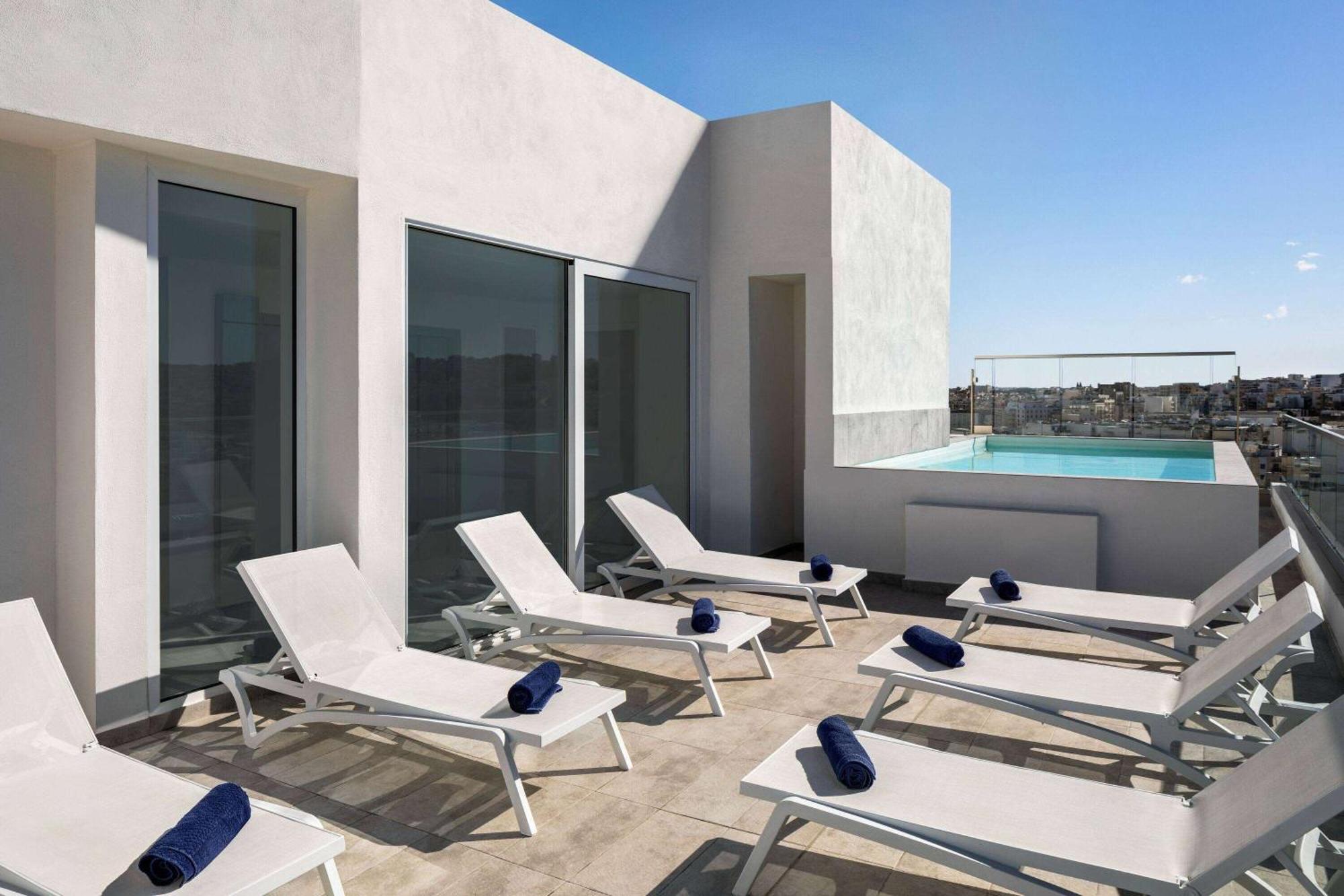 Quadro Hotel, Trademark Collection By Wyndham St. Julian's Exteriör bild