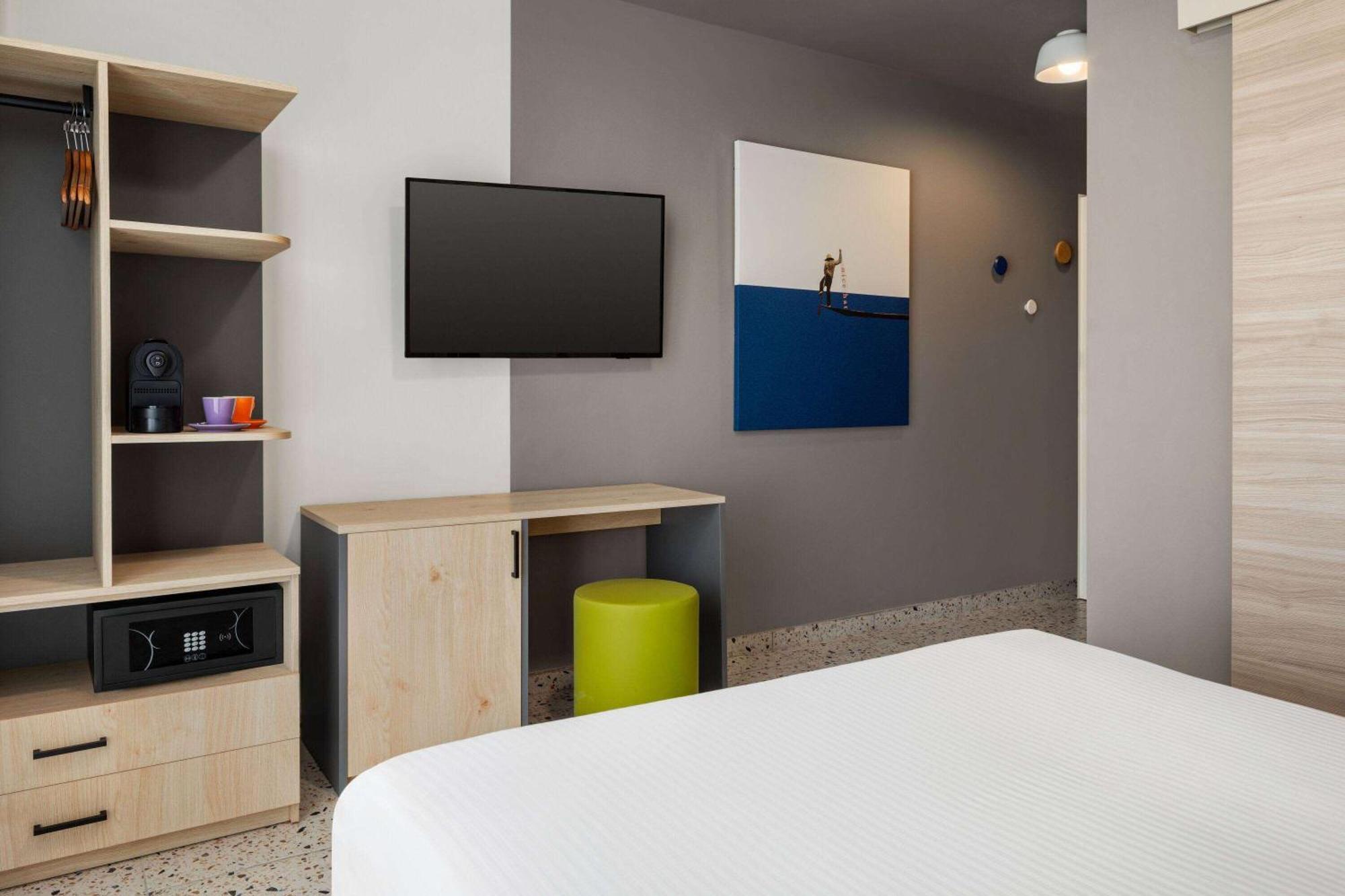 Quadro Hotel, Trademark Collection By Wyndham St. Julian's Exteriör bild