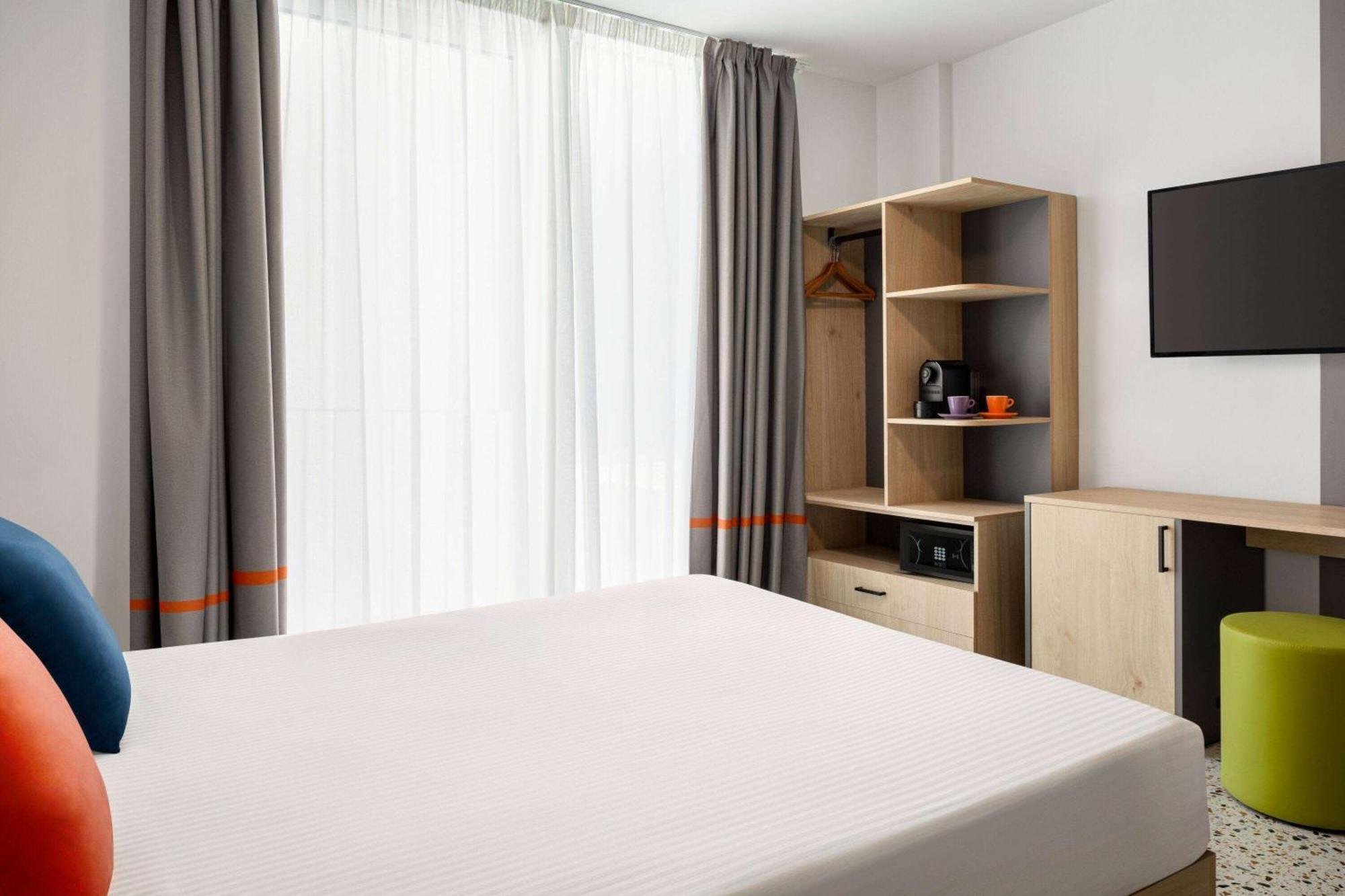 Quadro Hotel, Trademark Collection By Wyndham St. Julian's Exteriör bild