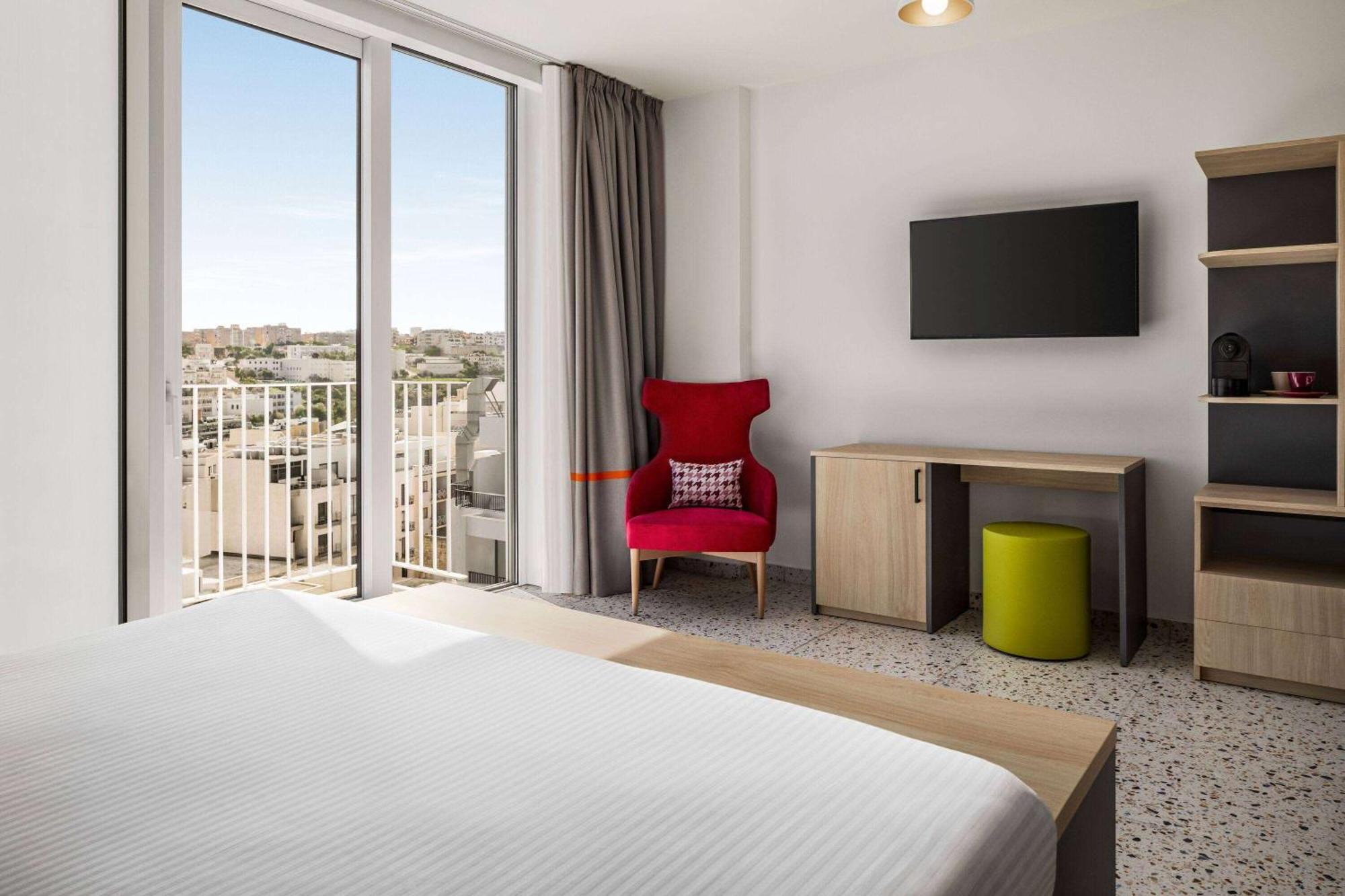 Quadro Hotel, Trademark Collection By Wyndham St. Julian's Exteriör bild