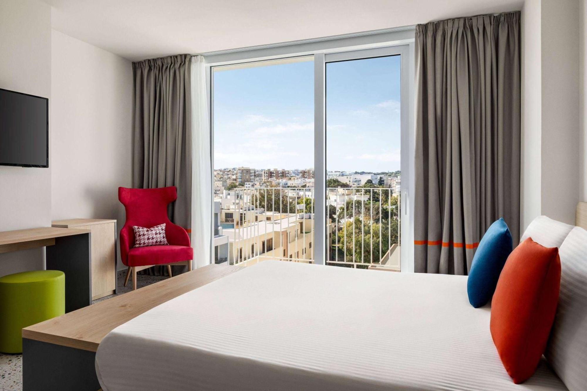 Quadro Hotel, Trademark Collection By Wyndham St. Julian's Exteriör bild